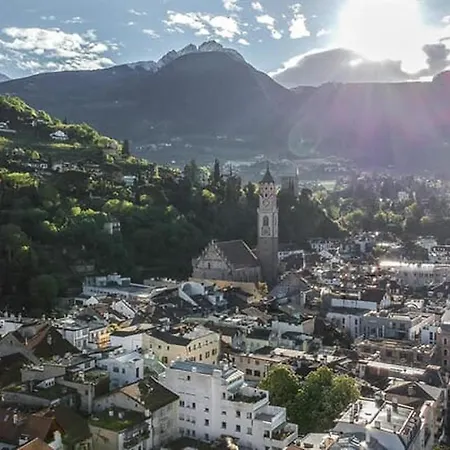 Hubertus Vista Giardino Apartment Merano